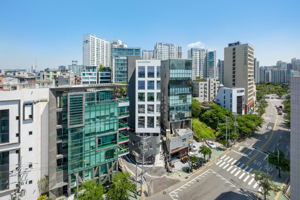 상수동 복합 예술 공간 틸라 혁오