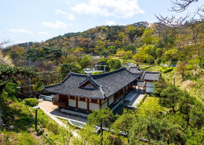서울 종로 청운동 부암동 산책 코스 맛집 한옥 퓨전 