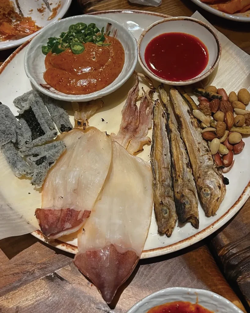 야장 서울 맛집 핫플레이스 가을 계절 을지로 직장인 