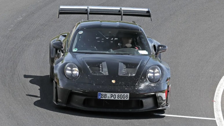 포르쉐 911 992 gt2 rs 괴물 공개 뉘르부르크링 서킷 고성능 실루엣