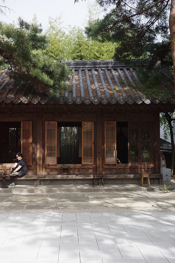 북촌 장충 미술관 카페 감각 작품 미술 예굴 공간 한옥 