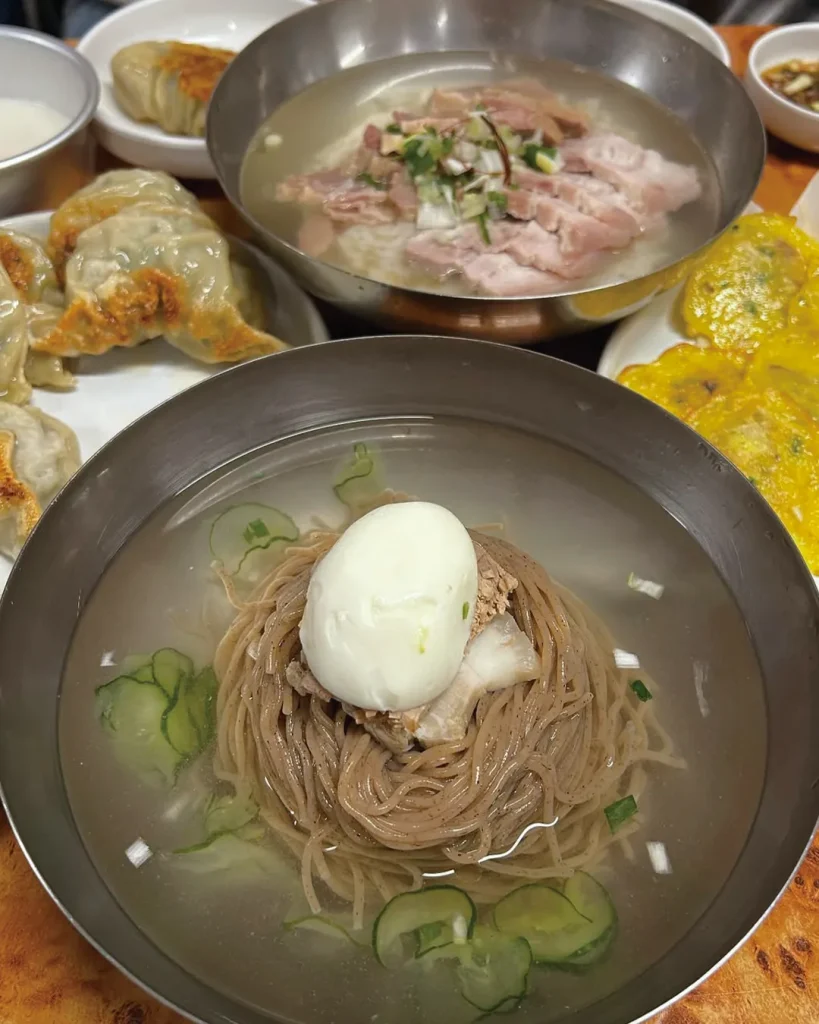 연휴가 끝난 식탁을 위하여: 허전함을 달래줄 따뜻한 밥상 6 1 연휴 명절 겨울 밥상 맛집 핫플 한국 대한민국 k푸드