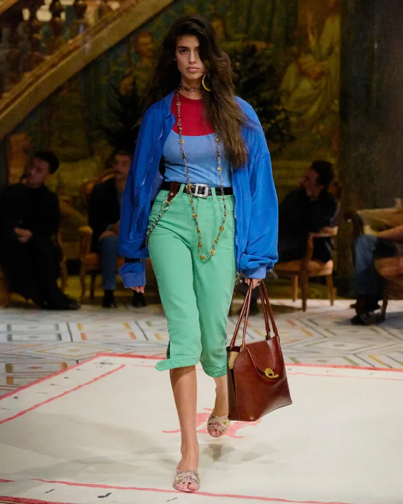 베르사체 컬렋션 데뷔 디자이너 다리오비탈레 명품