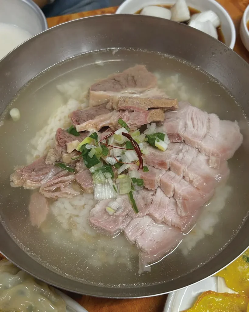 연휴가 끝난 식탁을 위하여: 허전함을 달래줄 따뜻한 밥상 6 3 연휴 명절 겨울 밥상 맛집 핫플 한국 대한민국 k푸드