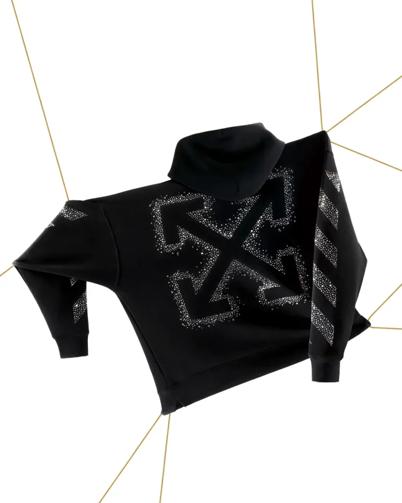 빛의 마스터, 130년의 유산: 스와로브스키, 7개 브랜드와 함께한 기념 컬렉션 공개 3 스와로브스키 130주년 한정판 기념 협업 브랜드 유산 오클리 오프화이트 베이프 오브제