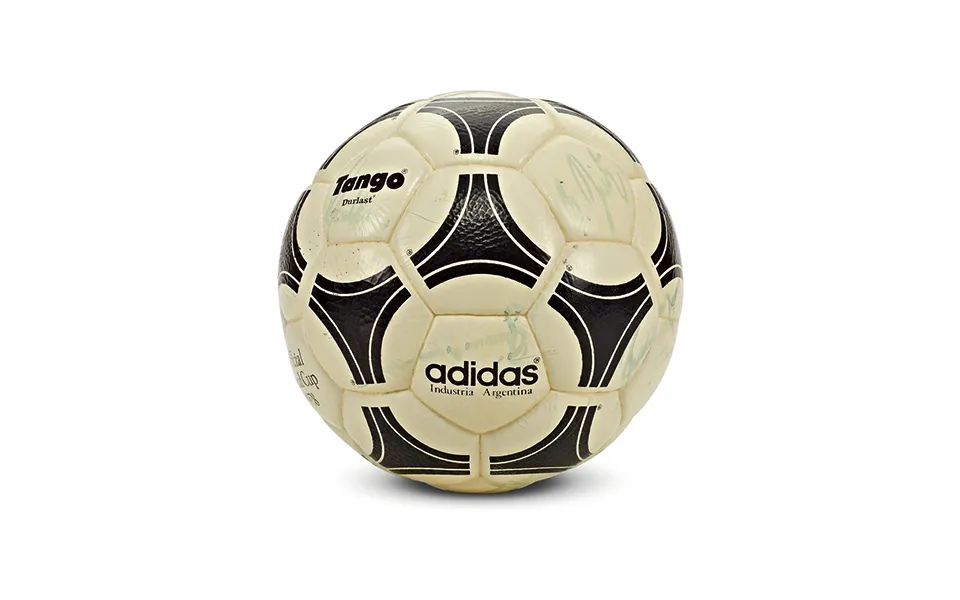 펠레의 시대에서 메시의 대관식까지: 아디다스 월드컵 공인구 50년의 역사 3 축구 축구공 공인구 아디다스 월드컵 펠레 상징 디자인 혁신 기술