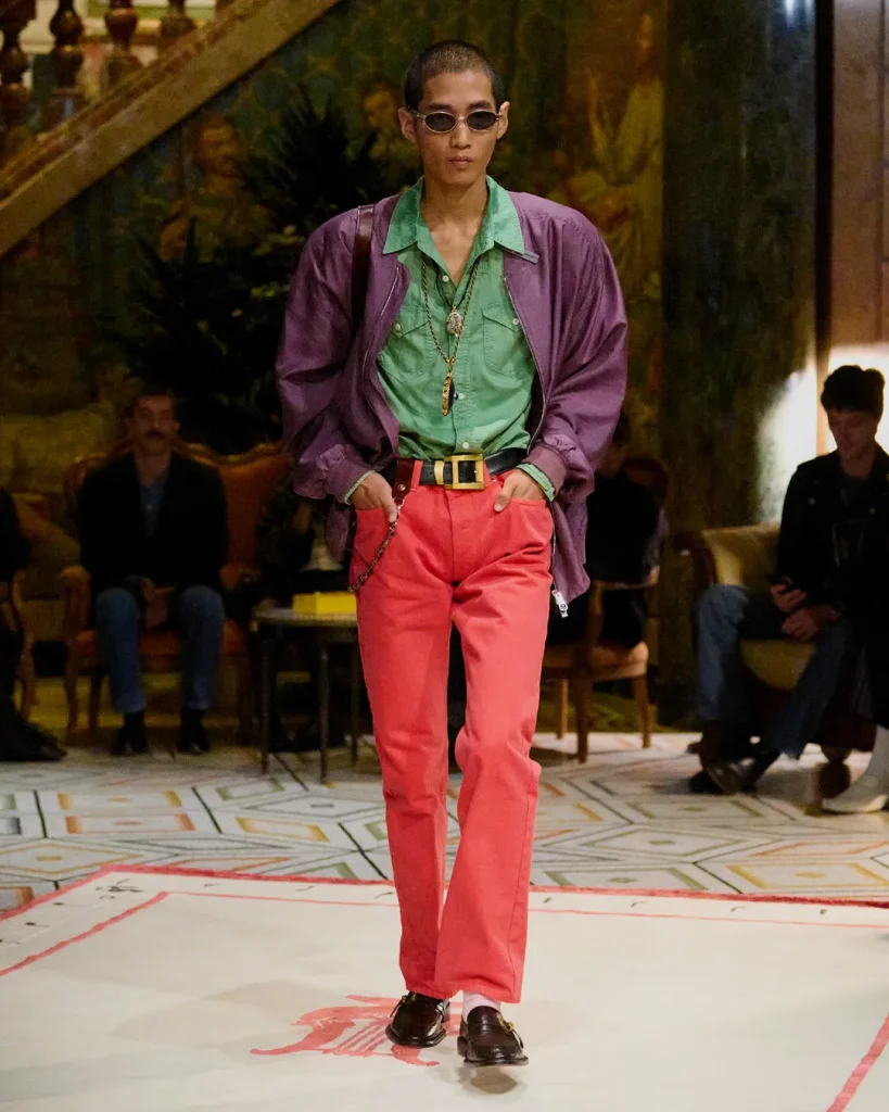 베르사체 컬렋션 데뷔 디자이너 다리오비탈레 명품