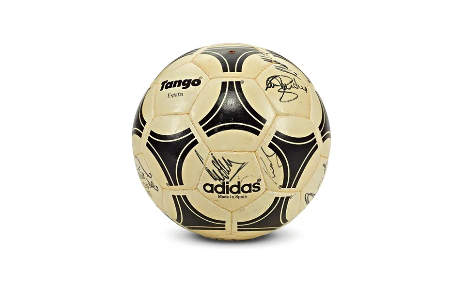 펠레의 시대에서 메시의 대관식까지: 아디다스 월드컵 공인구 50년의 역사 5 축구 축구공 공인구 아디다스 월드컵 펠레 상징 디자인 혁신 기술