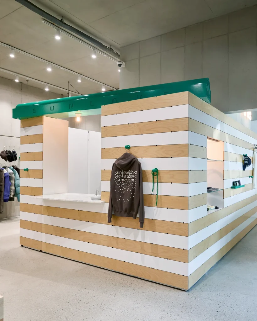 가을 나들이 지도: 지난달 서울에 새로 문을 연 브랜드 스토어 9 8 패션 옷 브랜드 오픈 리뉴얼 스토어 서울 핫플