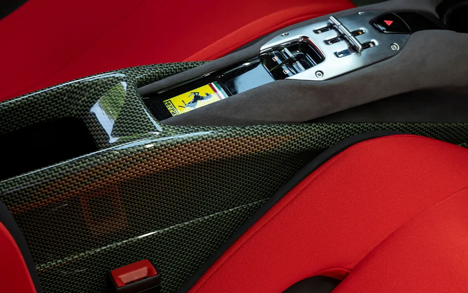 F40의 영혼을 입다: 페라리, 새로운 원오프 모델 'SC40' 공개 8 페라리 슈퍼카 레전드 f40 sc40 전설 귀환 원오프 모델 단한대