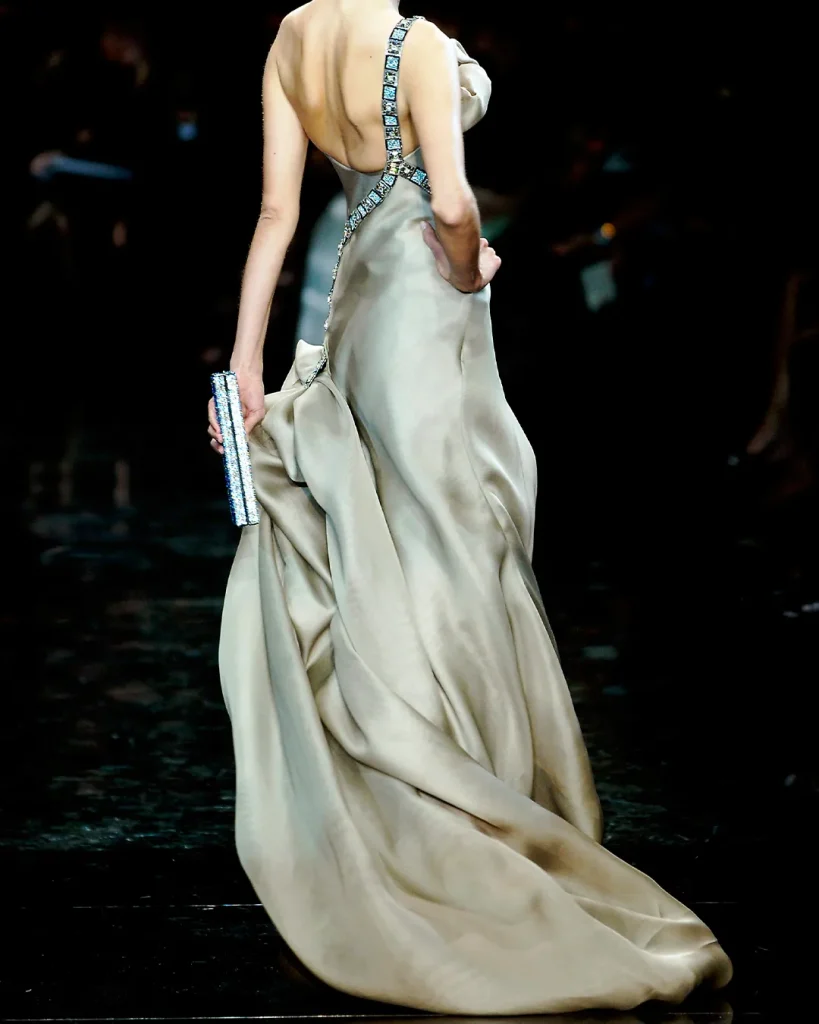 giorgio Armani and his legacy of timeless elegance 10 패션 아르마니 조르지오 유산 우아함 디자이너 디자인 패션 명품 럭셔리 미니멀리즘 혁명가 수트