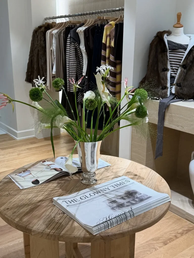 가을 나들이 지도: 지난달 서울에 새로 문을 연 브랜드 스토어 9 15 패션 옷 브랜드 오픈 리뉴얼 스토어 서울 핫플