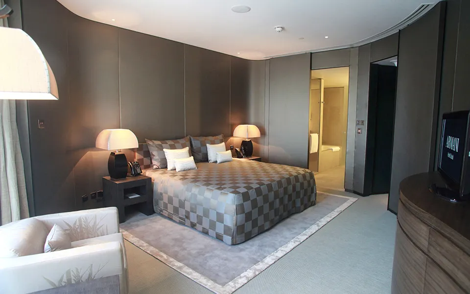 giorgio Armani and his legacy of timeless elegance 14 패션 아르마니 조르지오 유산 우아함 디자이너 디자인 패션 명품 럭셔리 미니멀리즘 혁명가 수트