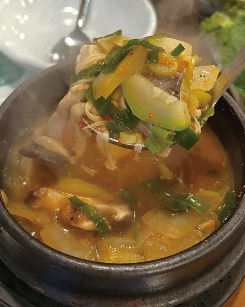 연휴가 끝난 식탁을 위하여: 허전함을 달래줄 따뜻한 밥상 6 16 연휴 명절 겨울 밥상 맛집 핫플 한국 대한민국 k푸드