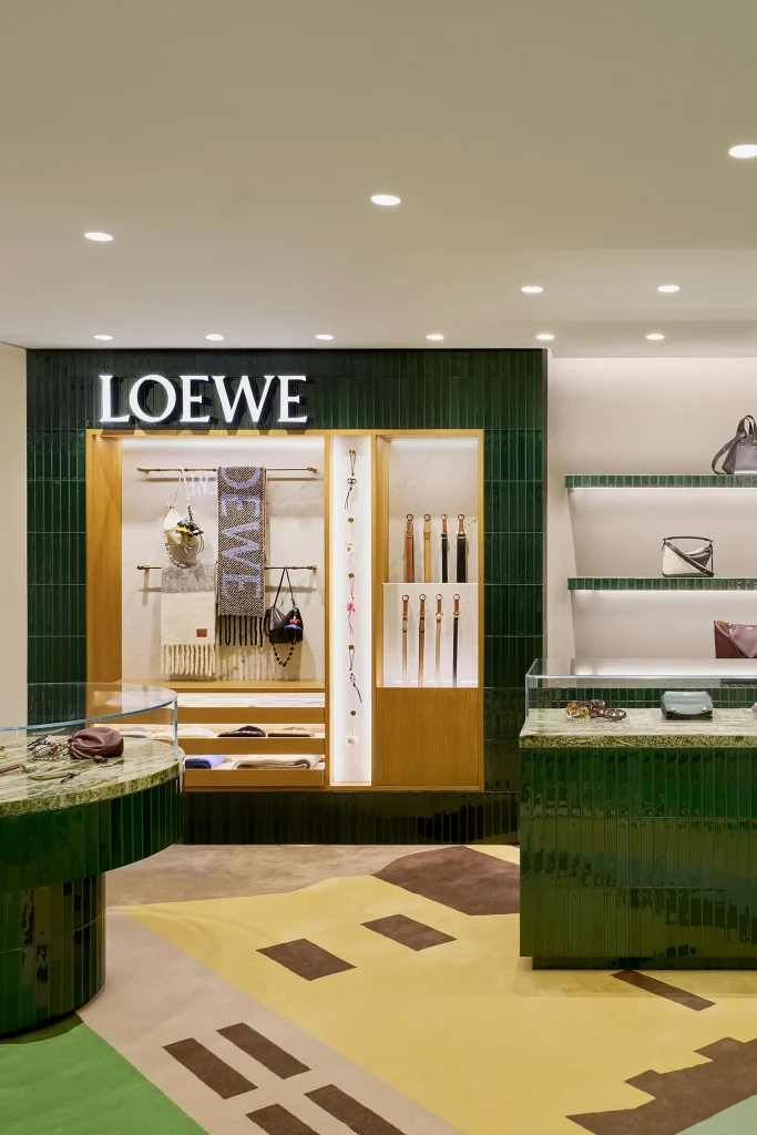 가을 나들이 지도: 지난달 서울에 새로 문을 연 브랜드 스토어 9 20 패션 옷 브랜드 오픈 리뉴얼 스토어 서울 핫플