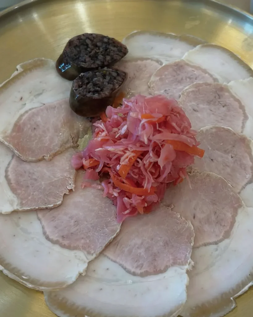 연휴가 끝난 식탁을 위하여: 허전함을 달래줄 따뜻한 밥상 6 22 연휴 명절 겨울 밥상 맛집 핫플 한국 대한민국 k푸드