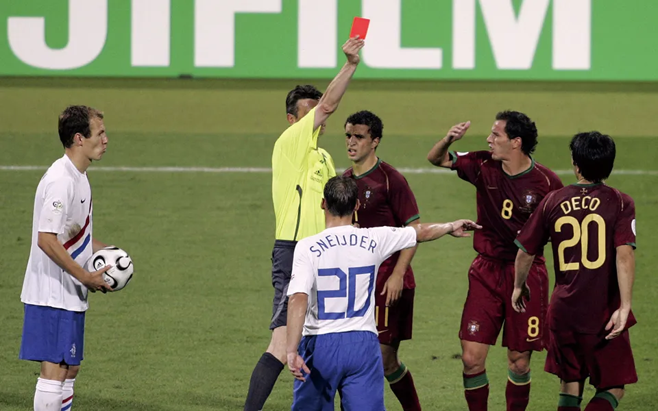 펠레의 시대에서 메시의 대관식까지: 아디다스 월드컵 공인구 50년의 역사 18 축구 축구공 공인구 아디다스 월드컵 펠레 상징 디자인 혁신 기술