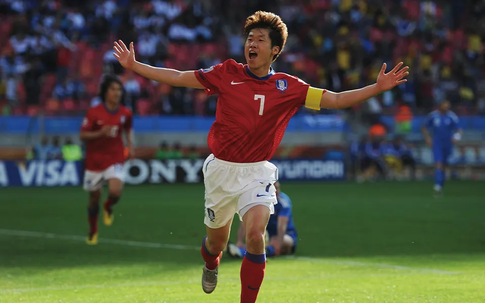 펠레의 시대에서 메시의 대관식까지: 아디다스 월드컵 공인구 50년의 역사 20 축구 축구공 공인구 아디다스 월드컵 펠레 상징 디자인 혁신 기술