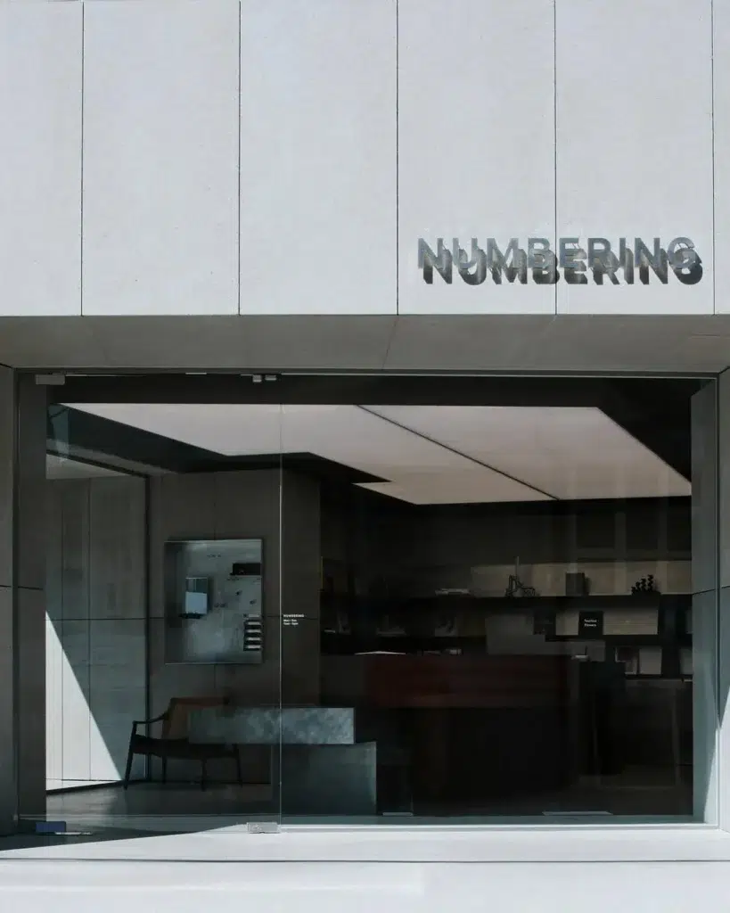 가을 나들이 지도: 지난달 서울에 새로 문을 연 브랜드 스토어 9 32 패션 옷 브랜드 오픈 리뉴얼 스토어 서울 핫플