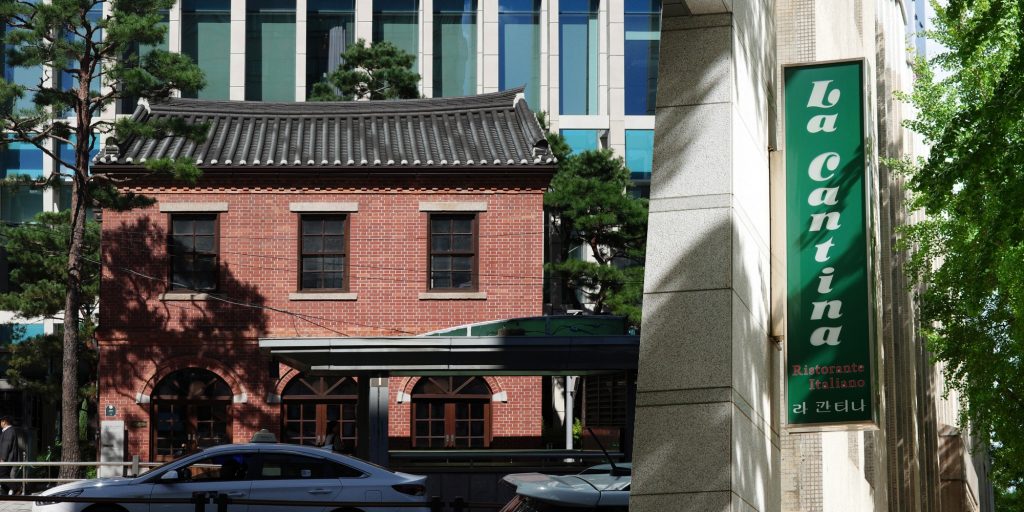 남산 근현대 건축 탐방: 힐튼 서울 전시와 함께 걷는 시간 여행 1 남산 장소 핫플 건축 근현대 탐방 힐튼 서울 자서전