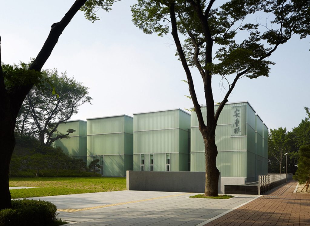 남산 근현대 건축 탐방: 힐튼 서울 전시와 함께 걷는 시간 여행 11 남산 장소 핫플 건축 근현대 탐방 힐튼 서울 자서전