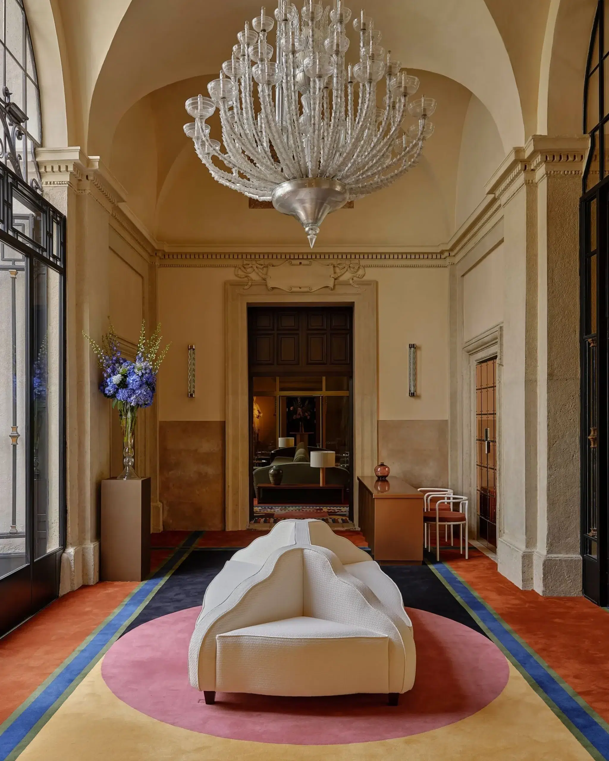 루카 구아다니노가 총괄 연출한 로마 호텔 팔라초 탈리아 개관