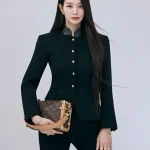 이 비통의 새 하우스 앰버서더 결혼식 주얼리까지 화제