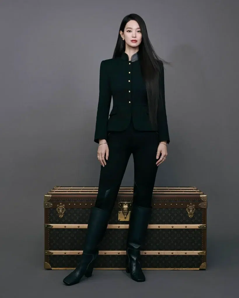 루이 비통의 새로운 하우스 앰버서더, 신민아 3 이 비통의 새 하우스 앰버서더 결혼식 주얼리까지 화제