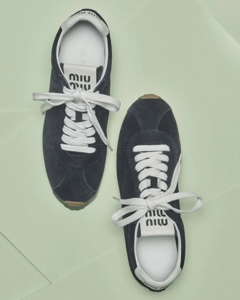 ミュウミュウの新スニーカーラインナップ:プルーム・タイヤ・トリンケット カスタム 3 미우미우 2026 프렐류드 스니커즈 라인업