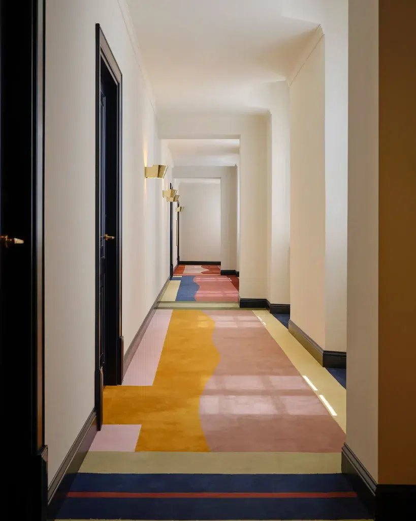 루카 구아다니노 감독이 총괄 연출한 호텔 ‘팔라초 탈리아’가 개관했다 6 루카 구아다니노가 총괄 연출한 로마 호텔 팔라초 탈리아 개관